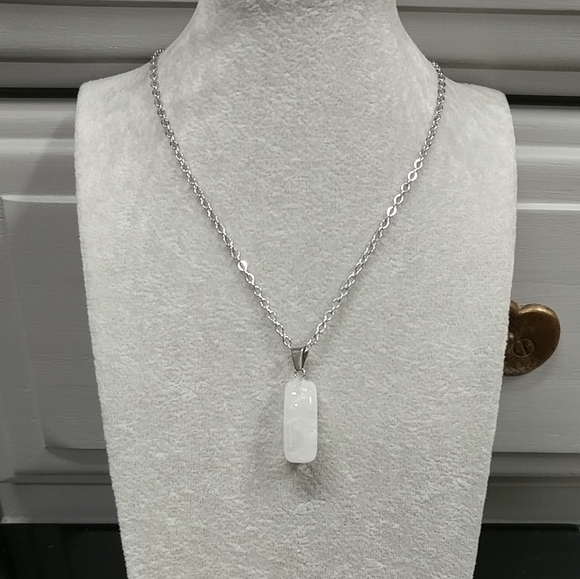 Natural Quartz Crystal Necklace Gemstone Pendant Stainless-Steel Chain 20" - Picture 1 of 15